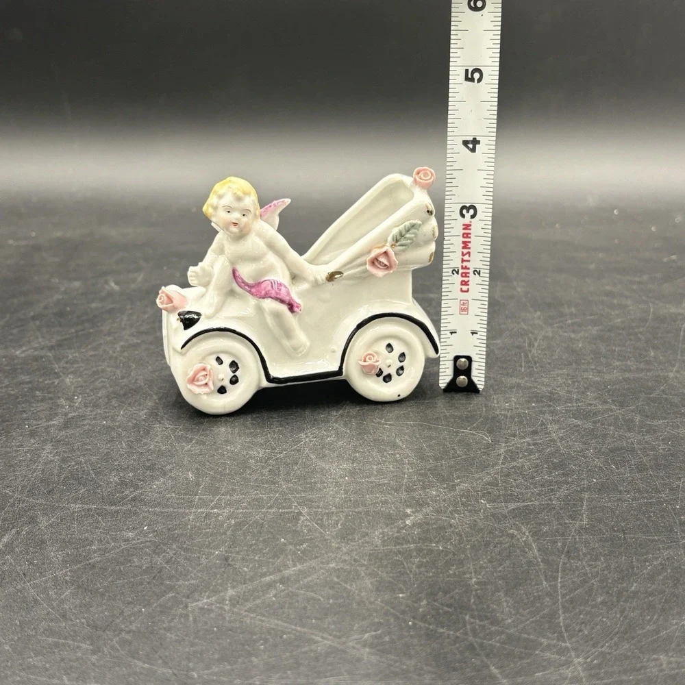 Vtg Cherub‎ Angel In Car Planter Ceramic White